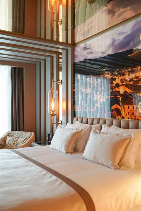 Merit Starlit Hotel Casino & SPA .